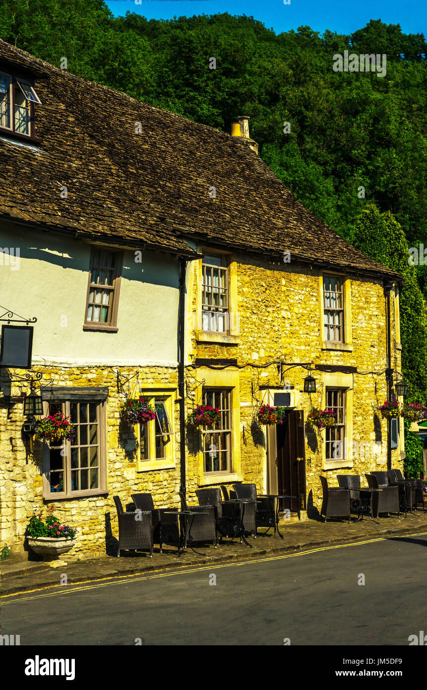 Old English Town And Beautiful Historic Buildings Old Street old-english-town-and-beautiful-historic-buildings-old-street