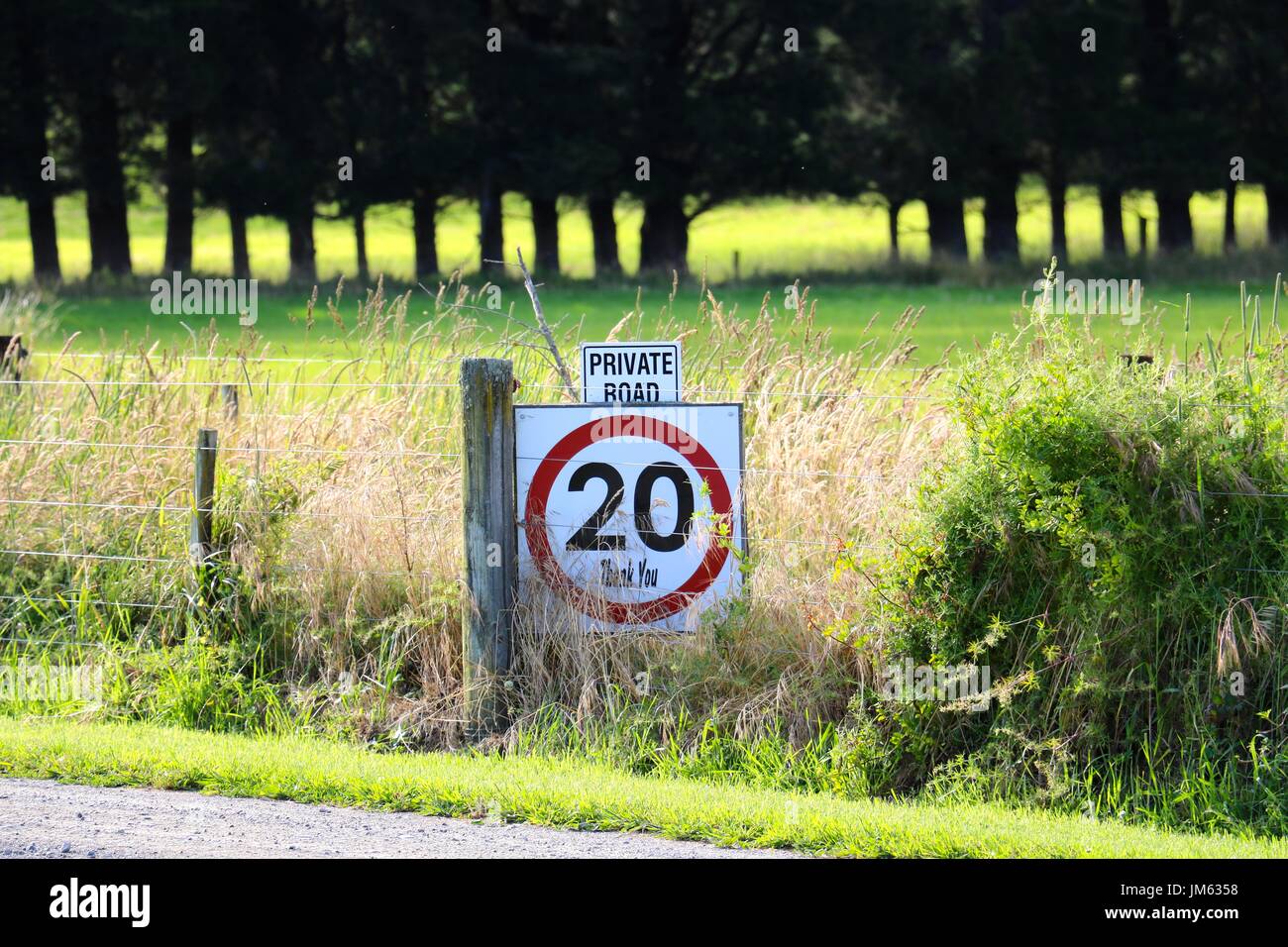 20 speed limit sign Stock Photo - Alamy