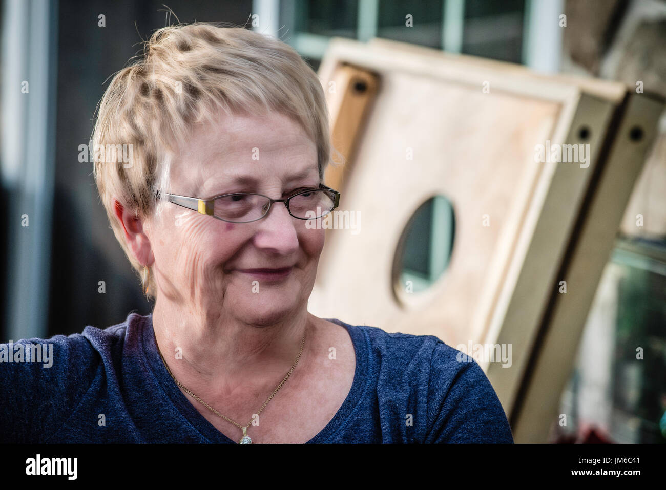 Family gathering, conversation on vacation Stock Photo - Alamy