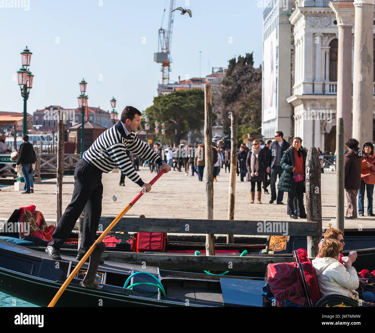 Walking gondola on canal hi-res stock photography and images - Alamy