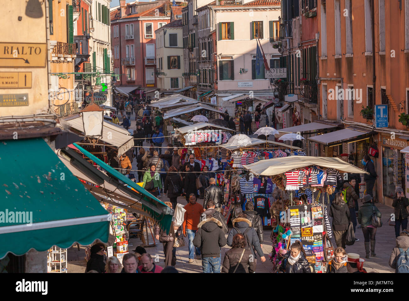 Street market of venice hi-res stock photography and images - Alamy