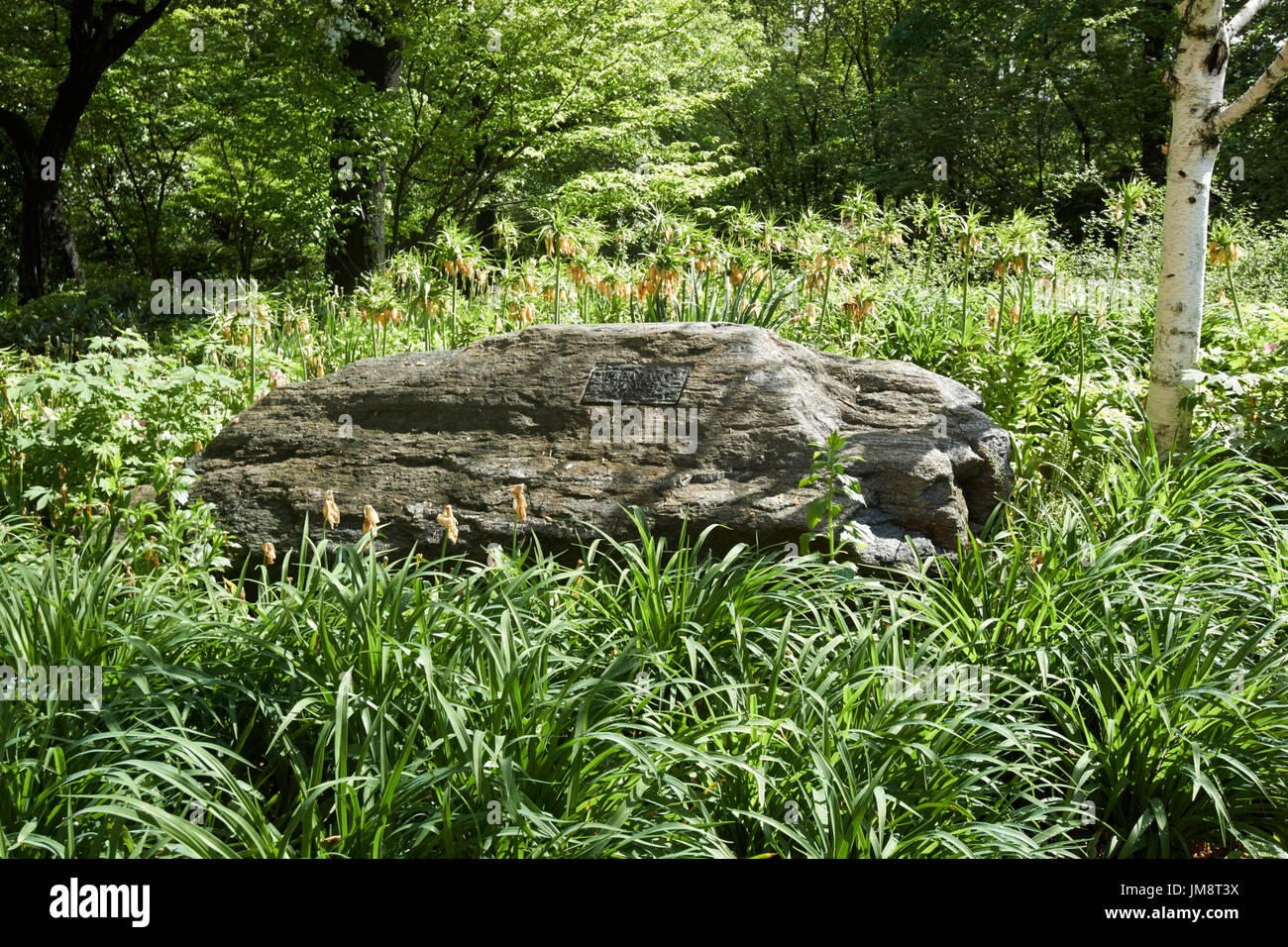 pleasant place rock at one of the original park entrances womens gate New York City USA Stock Photo