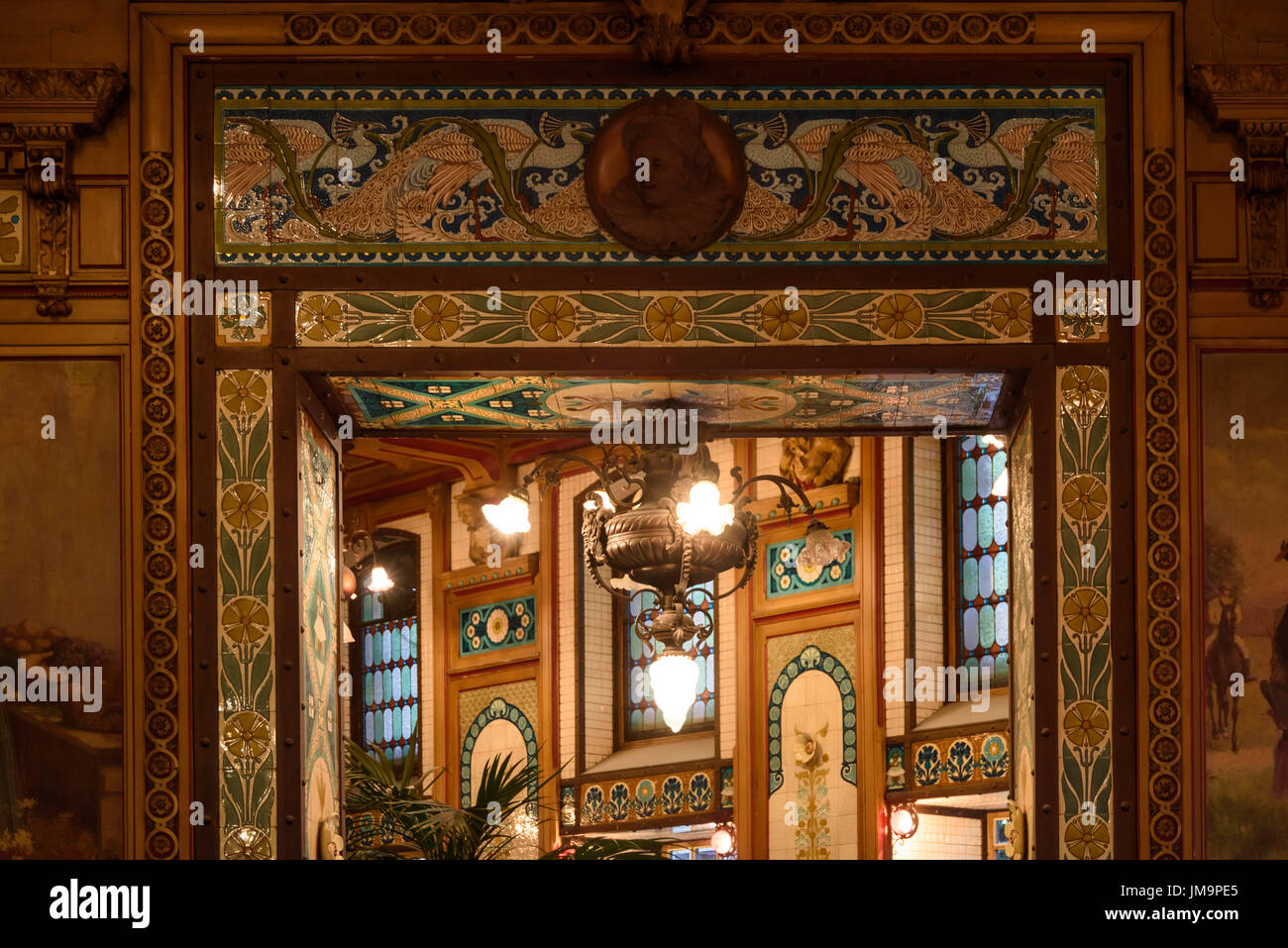 Nantes, Brasserie La Cigale (Architect Emile Libaudiere, 1895) Stock Photo