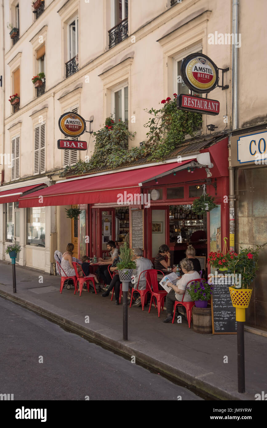 Paris, Montmartre, Straßencafe Stock Photo