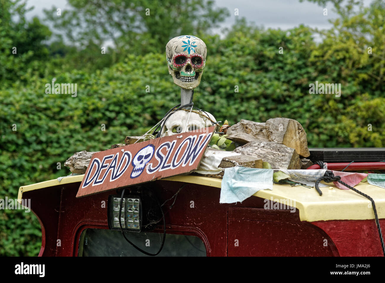 Dead slow sign hi-res stock photography and images - Alamy