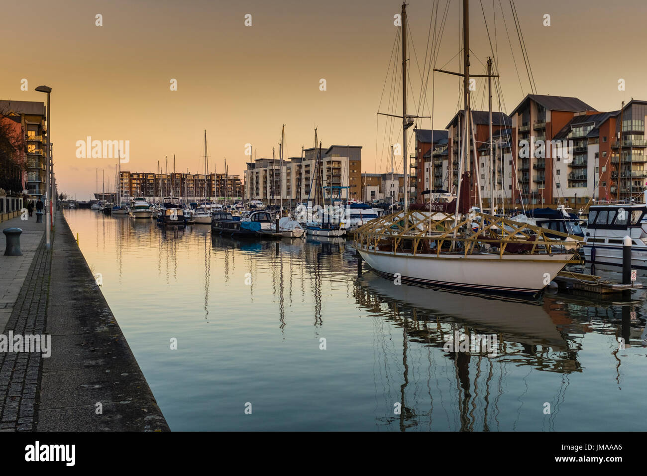 Regeneration of Portishead Marina with modern apartments and boats