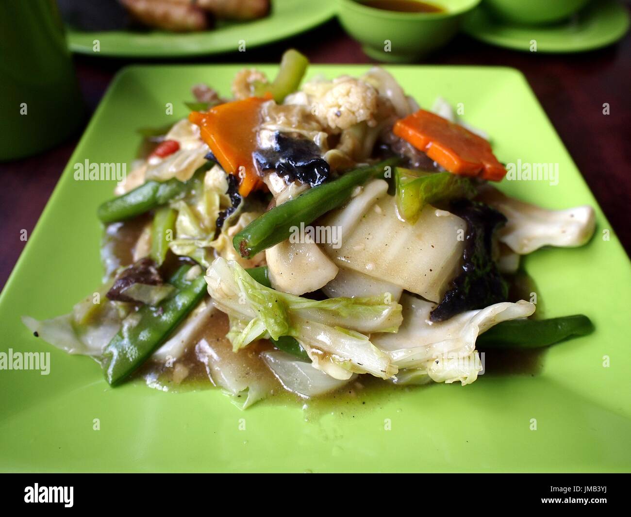 Photo of an Asian mixed vegetable food called Chop Suey Stock Photo Alamy