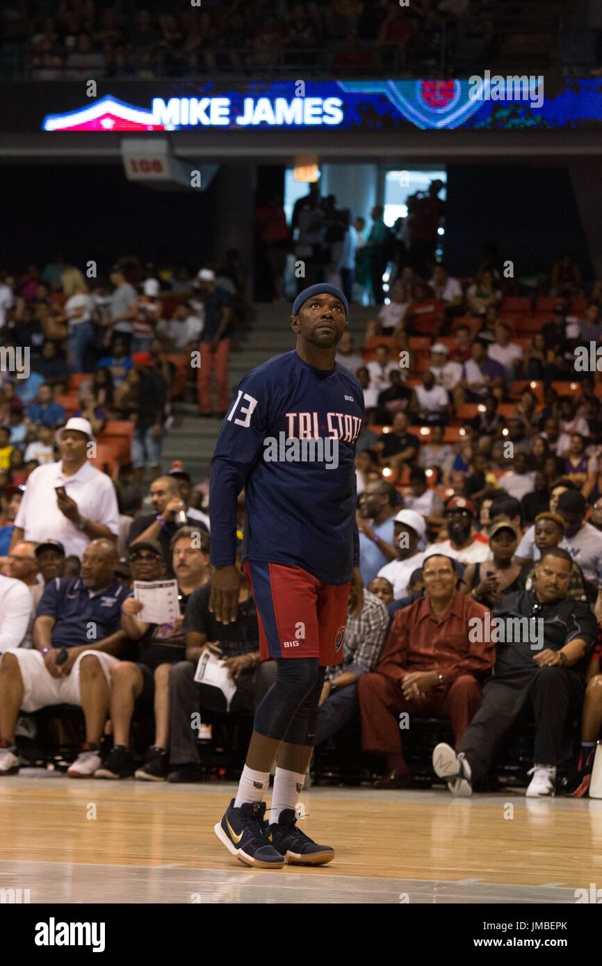 Mike James #13 Tri-State warms up for Game #2 against Trilogy Big3 Week 5 3-on-3 tournament UIC Pavilion July 23,2017 Chicago,Illinois. Stock Photo