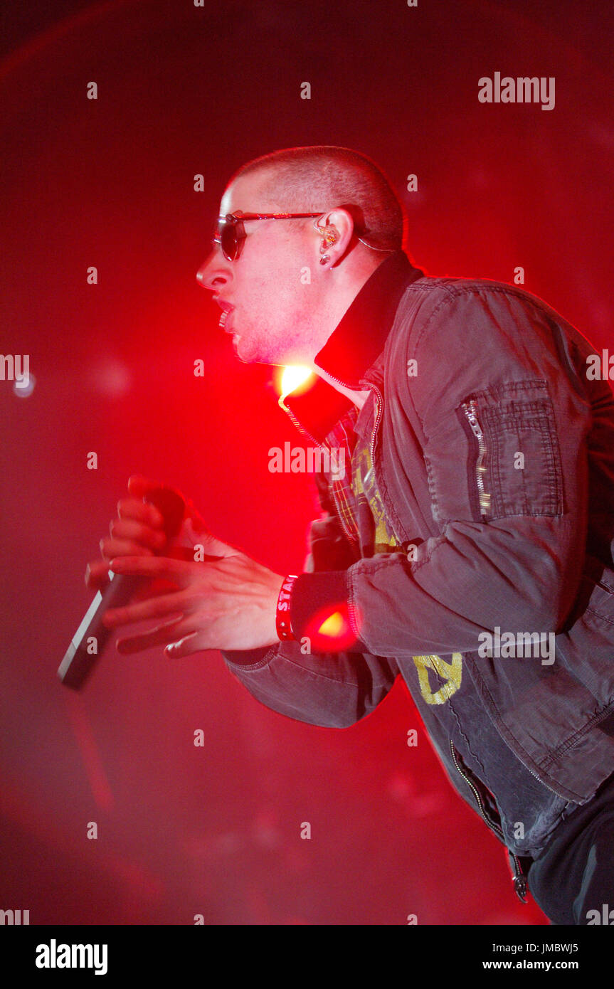 M. Shadows Avenged Sevenfold performing 2007 KROQ Almost Acoustic Christmas Gibson Ampitheatre Universal City,Ca. Stock Photo