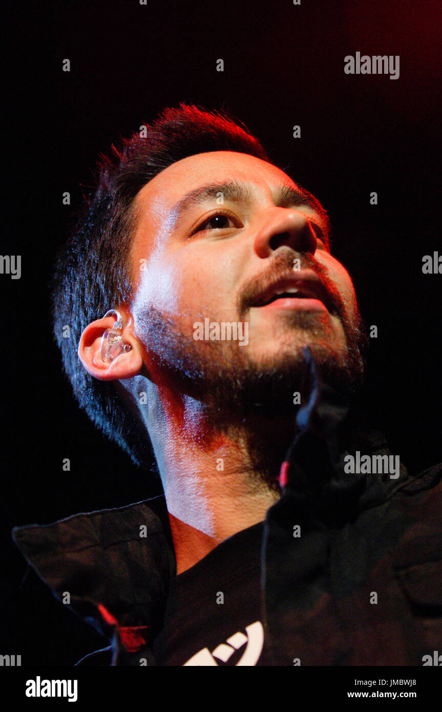 Mike Shinoda Linkin Park performing 2007 KROQ Almost Acoustic Christmas Gibson Ampitheatre Universal City,Ca. Stock Photo