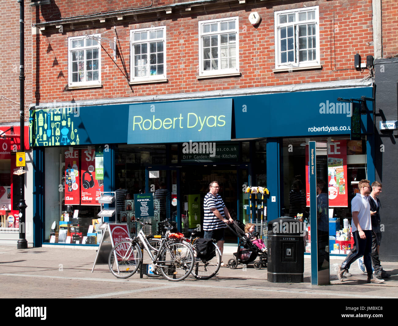 'robert dyas' hires stock photography and images Alamy