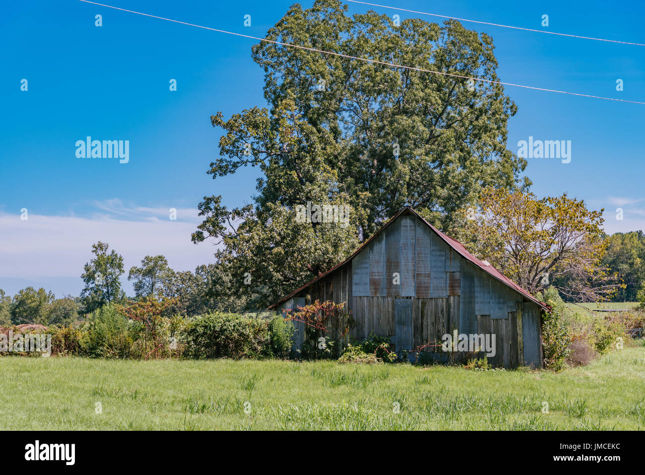 Metal Roof Barn Stock Photos &amp; Metal Roof Barn Stock ...
