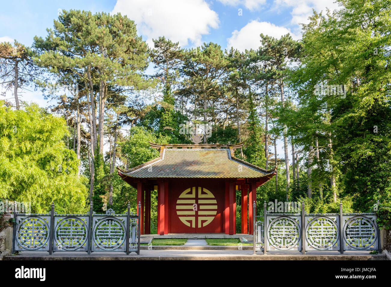 Front view of the Indochinese Memorial Temple in the Garden of Tropical Agronomy in Paris, dedicated to the Vietnamese soldiers who died for France. Stock Photo