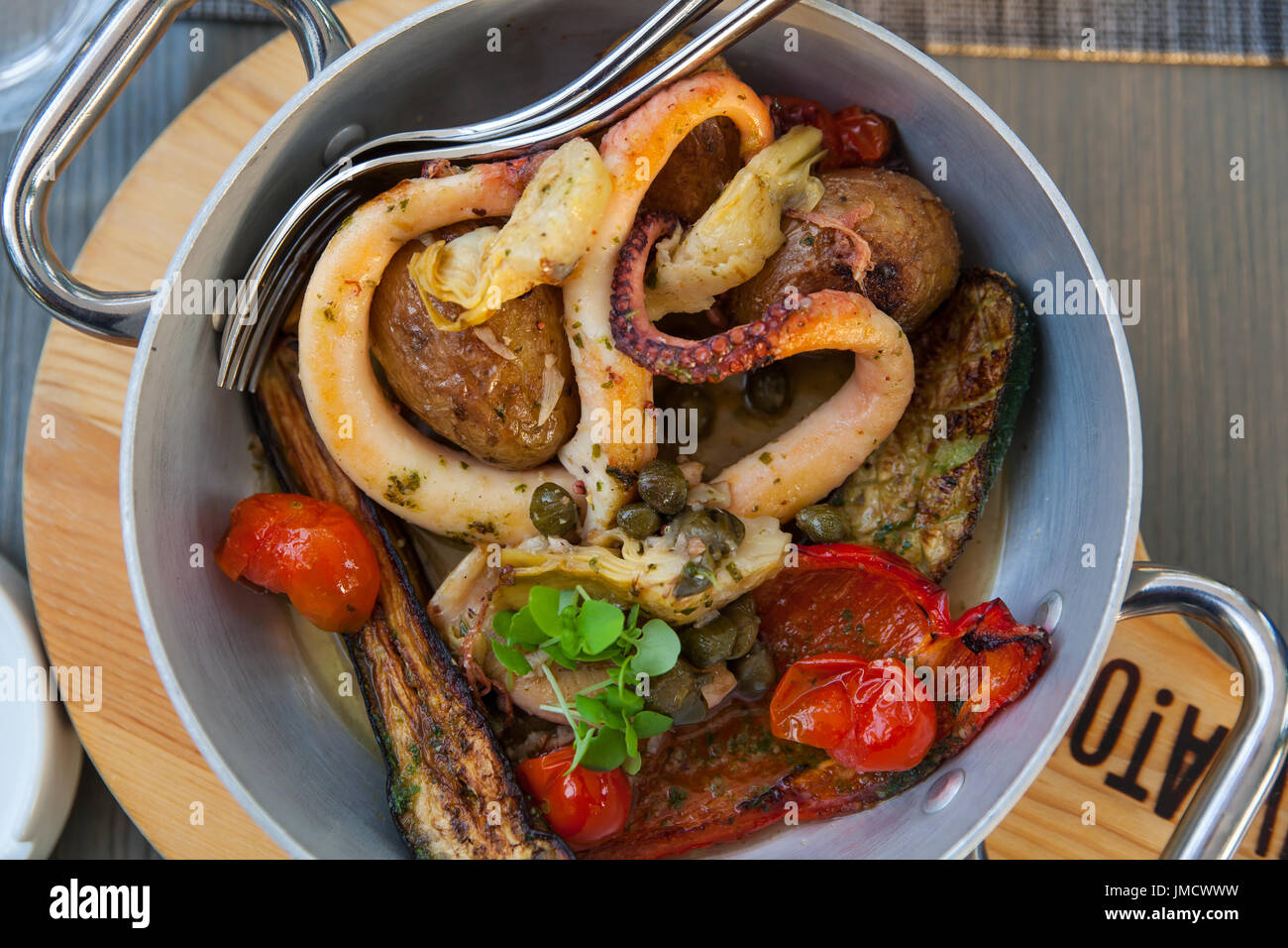 Octopus stew hi-res stock photography and images - Alamy