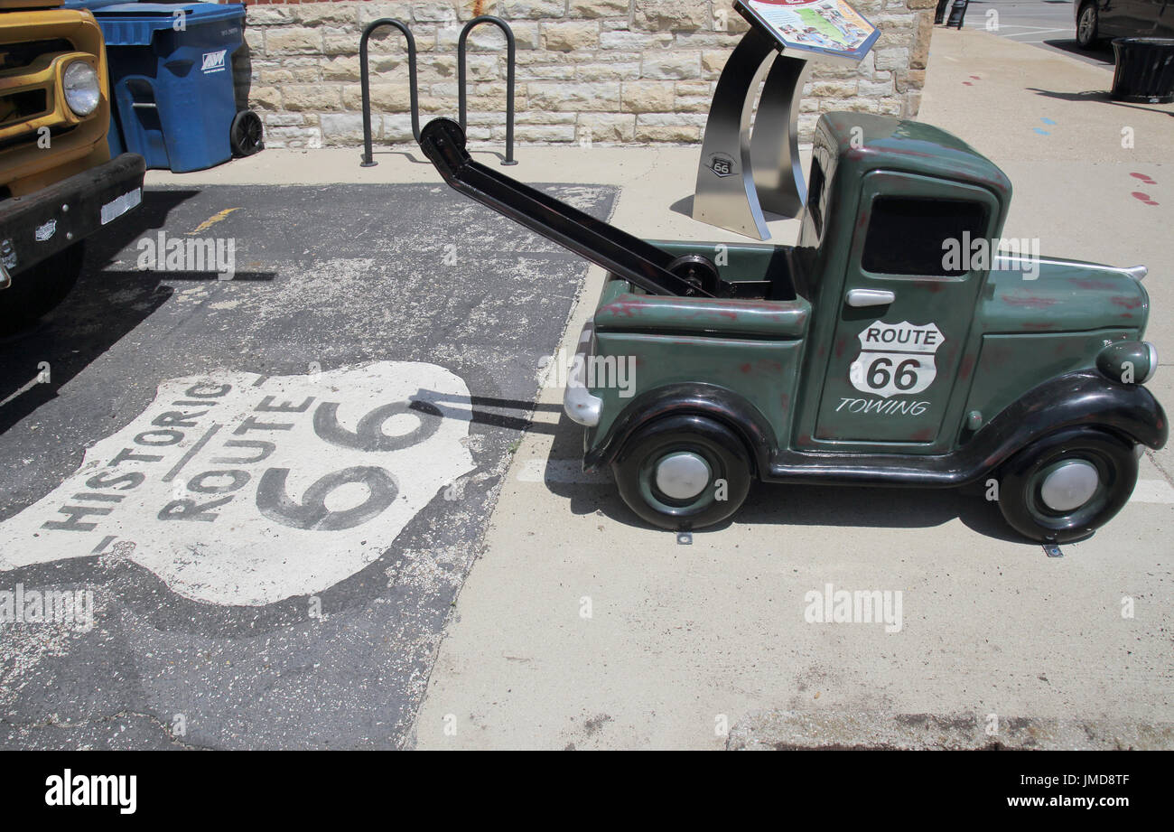 Mini Tow Truck In Pontiac On Route 66 Illinois Stock Photo Alamy