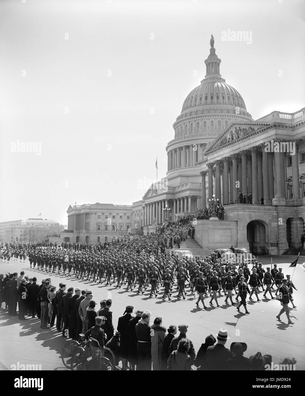 Army Day Parade Passing U.S. Capitol Building, Washington DC, USA, Harris & Ewing, April 1940 Stock Photo