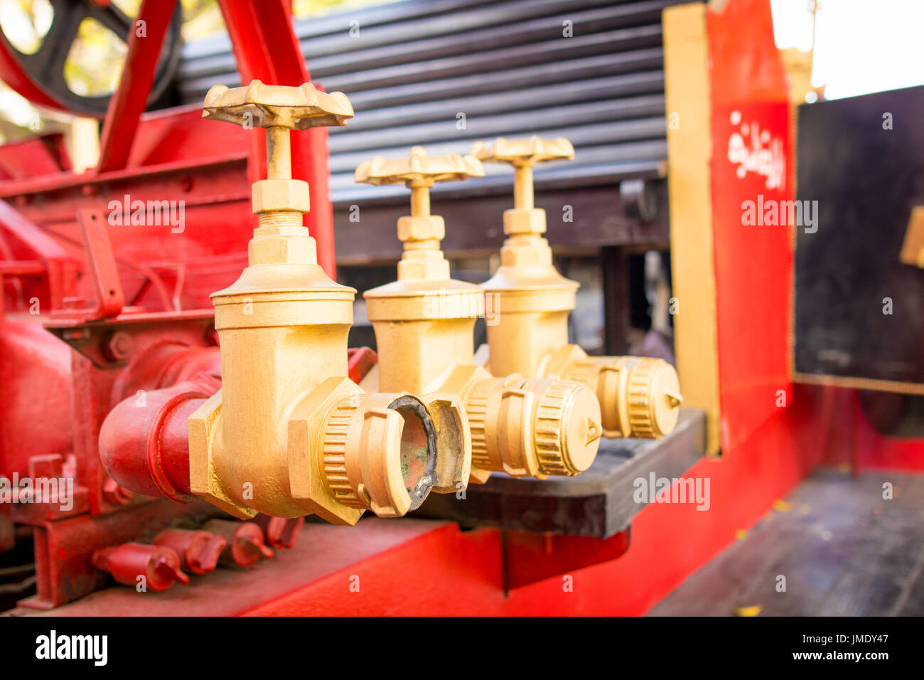 Ancient car Stock Photo - Alamy