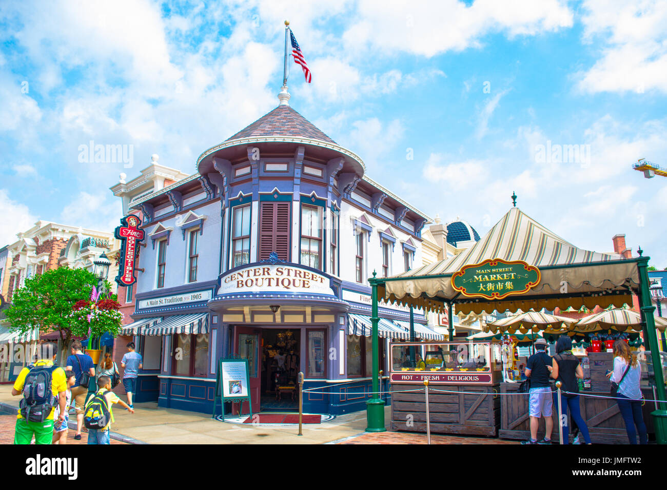 Main Street, U.S.A. in Hong Kong Disneyland Stock Photo - Alamy