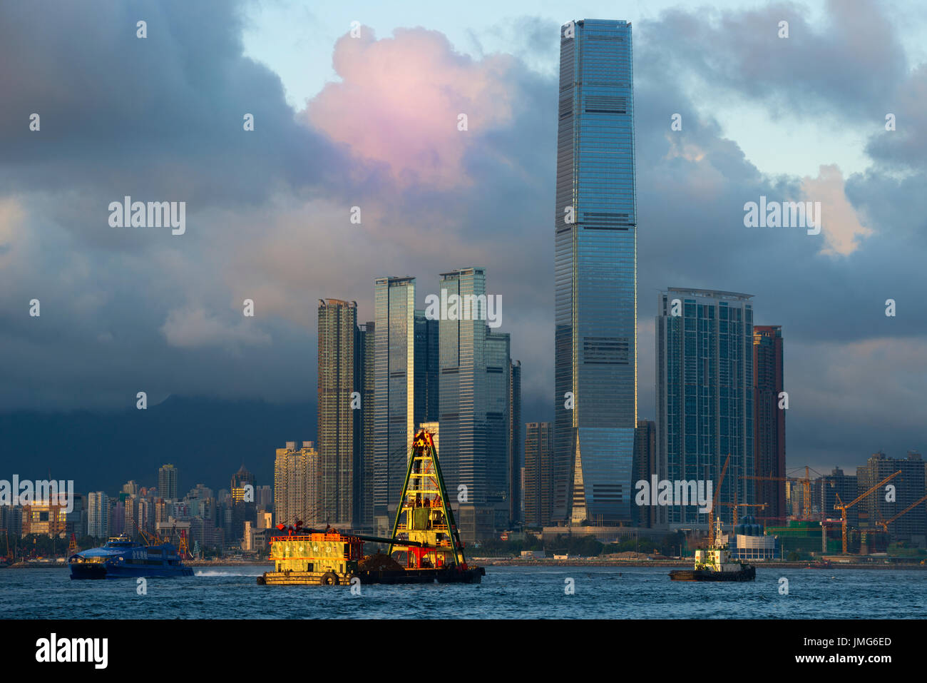 The new Kowloon skyline and Hong Kong's tallest building, The International Commerce Center ICC, Hong Kong, China. Stock Photo