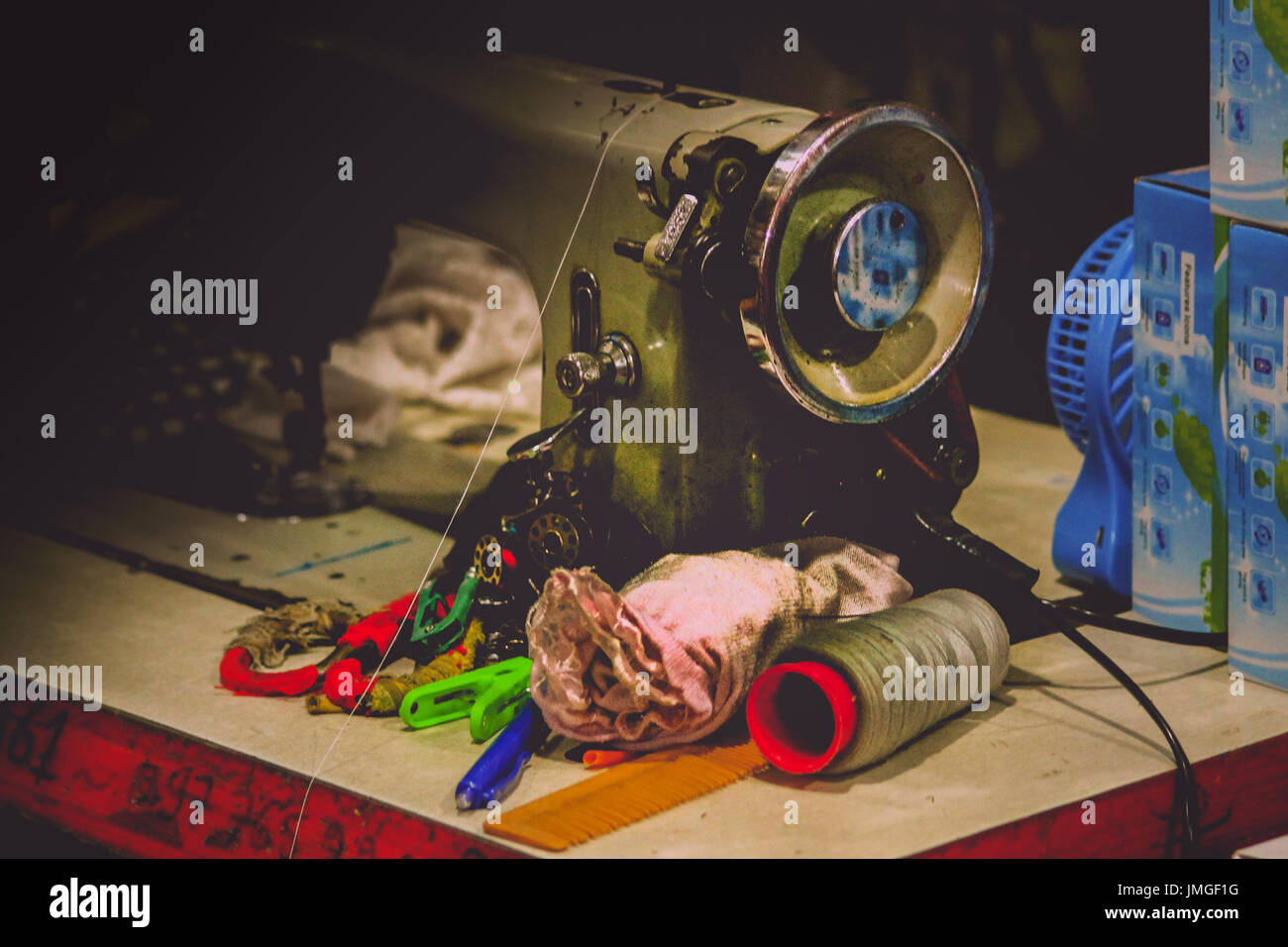 Manual sewing machine Stock Photo Alamy