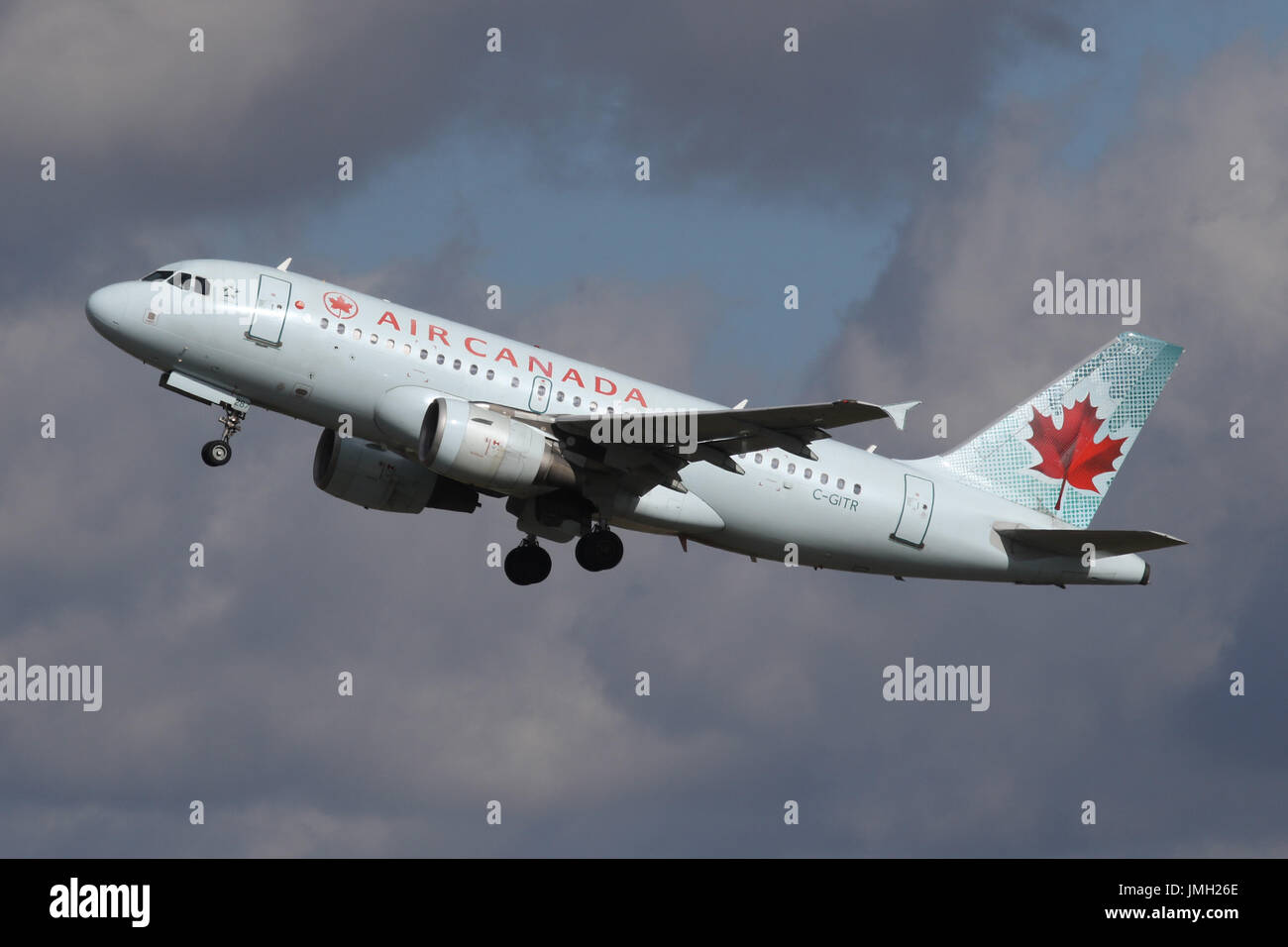 Air canada flight hires stock photography and images Alamy