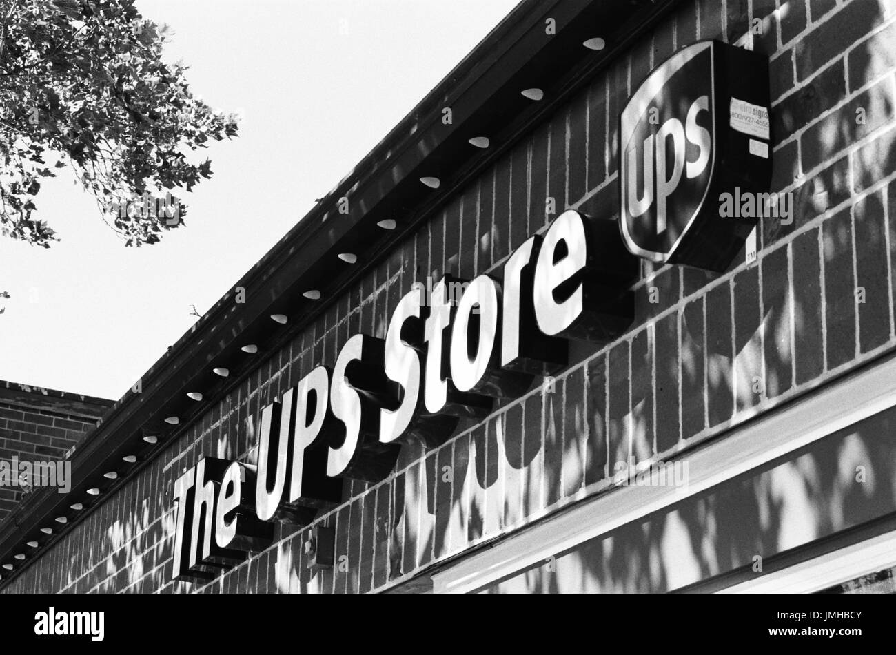 Ups printing 2024 near me