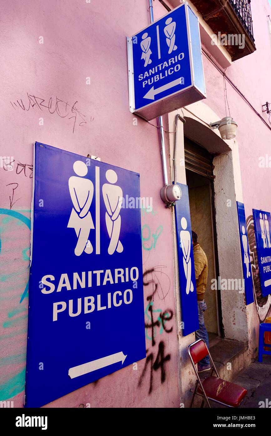 Pay Toilet High Resolution Stock Photography and Images Alamy