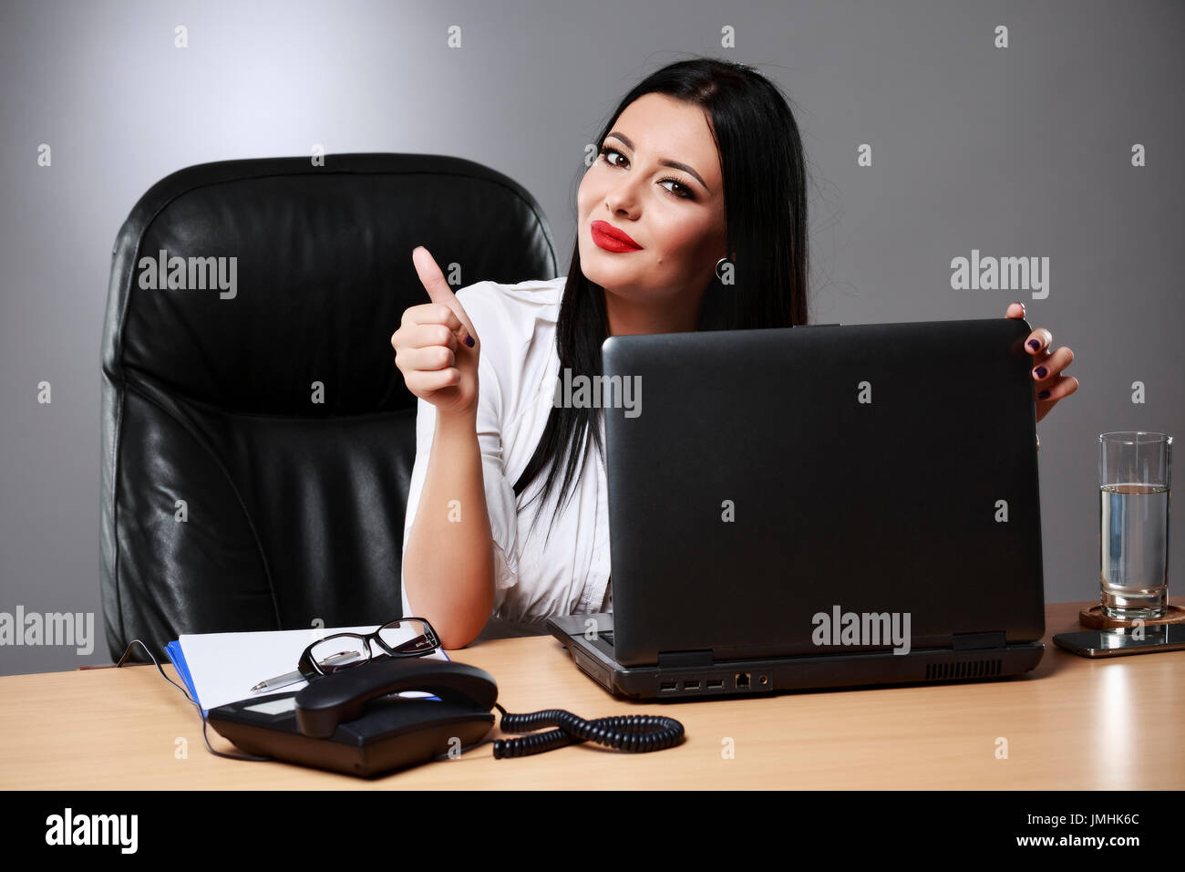 Caucasian woman shows thumbs up hi-res stock photography and images - Alamy