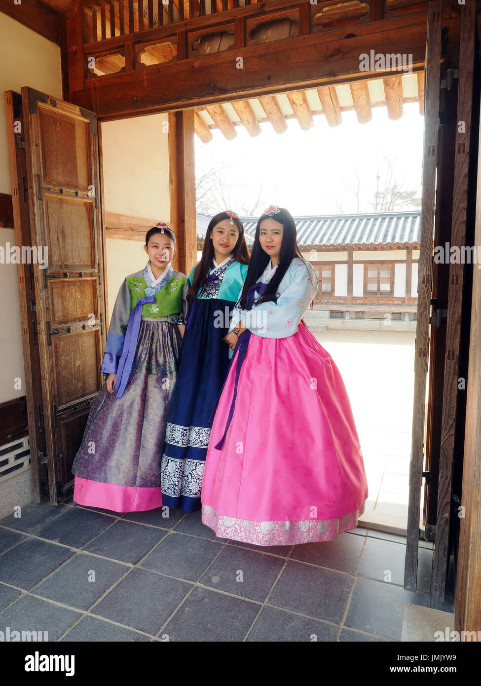 Traditional Korean Dress at Gyeongbok Palace in Seoul, South Korea Stock Photo