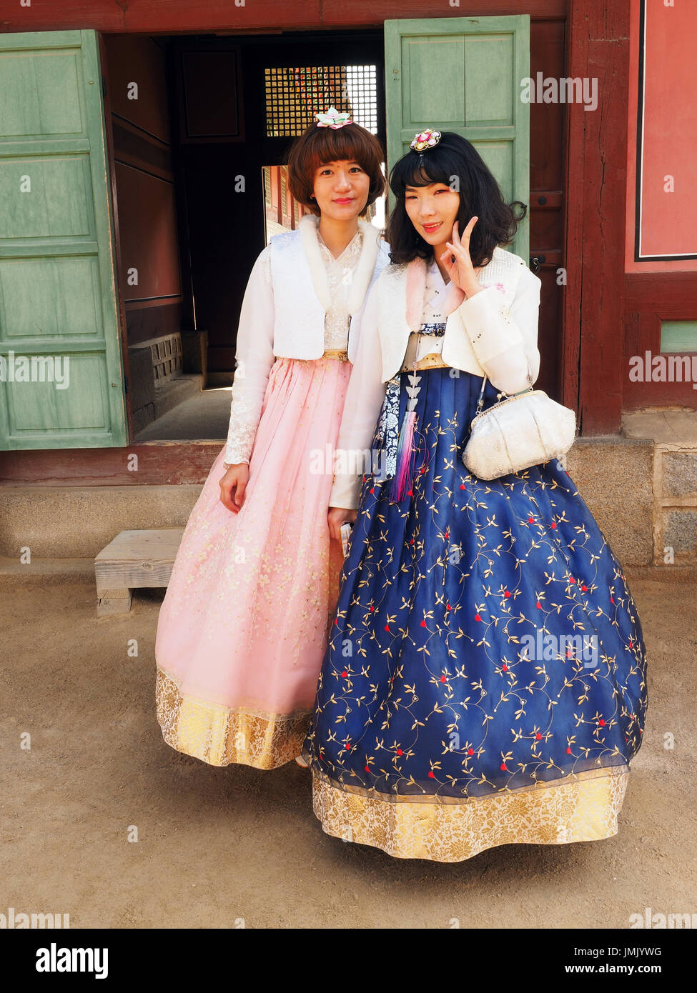 Traditional Korean Dress at Gyeongbok Palace in Seoul, South Korea Stock Photo