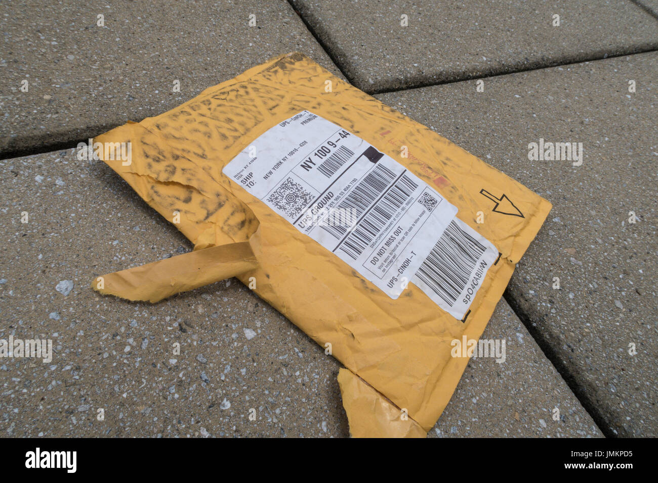 Damaged parcel hires stock photography and images Alamy