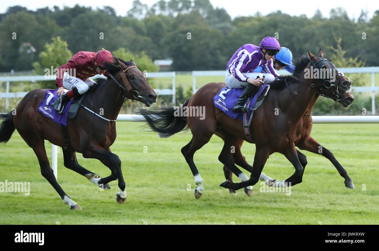 https://c8.alamy.com/comp/JMKRXW/belgravia-ridden-by-donnacha-obrien-front-right-wins-the-horse-racing-JMKRXW.jpg