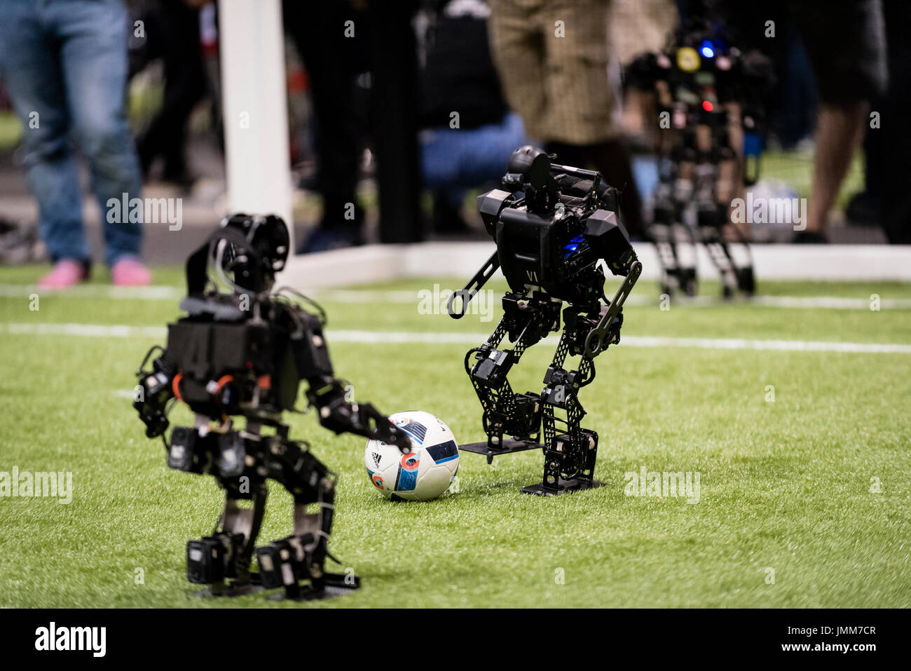 Турнир роботов по футболу. Робот "футболист". Спортивный робот. Роботы играющие в футбол. Футбол робототехника.