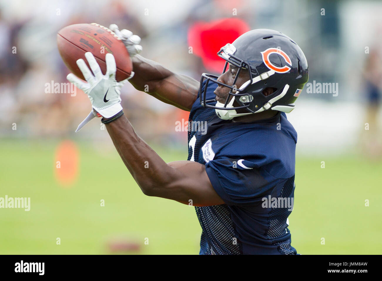 Chicago Bears tight end Kellen Davis (87) heads to the field for the  training camp practice at Olivet Nazarene University in Bourbonnais, IL.  (Credit Image: © John Rowland/Southcreek Global/ZUMApress.com Stock Photo 