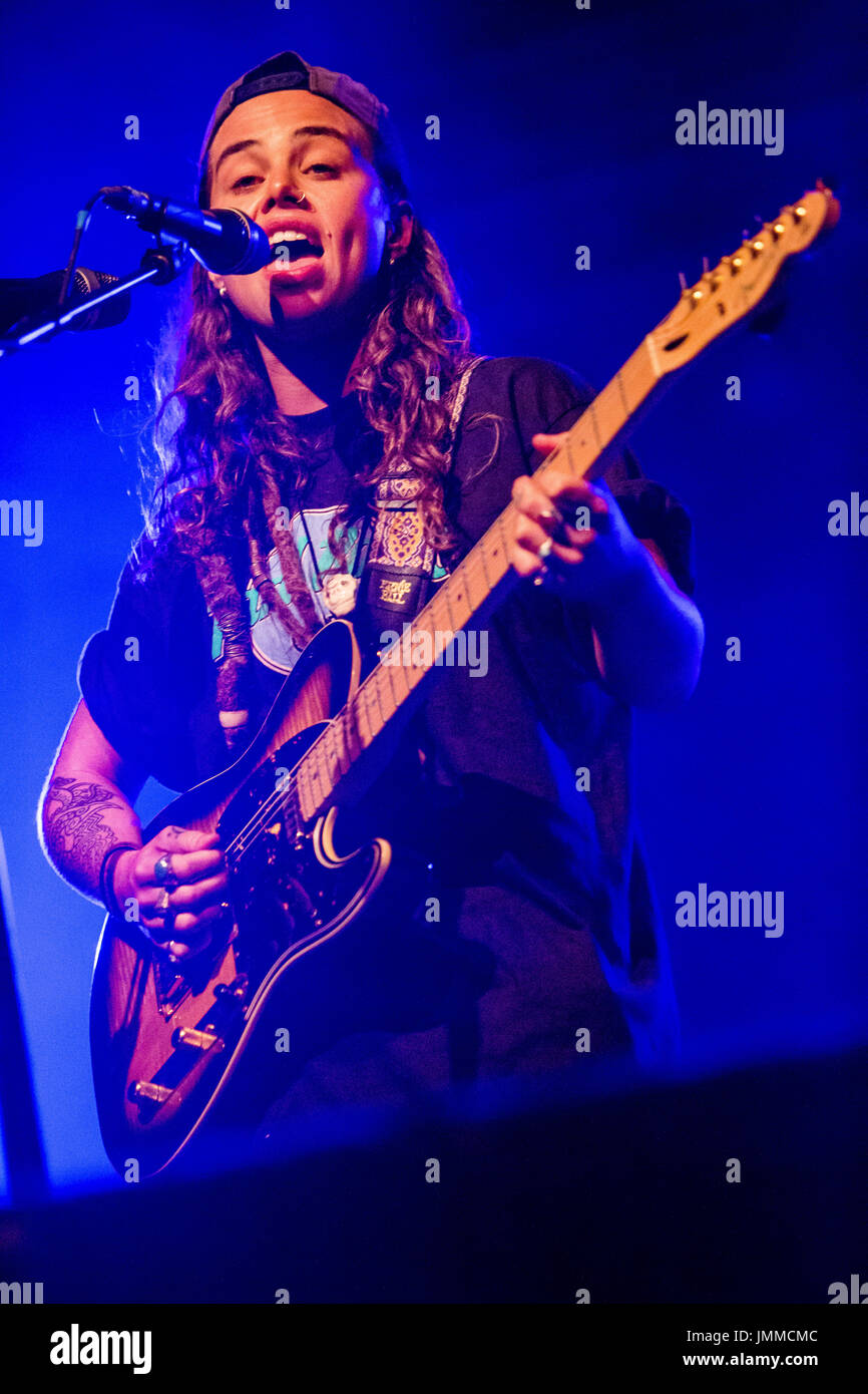 Milan, Italy. 27th July, 2017. The Australian singer/songwriter and looping TASH SULTANA performs live