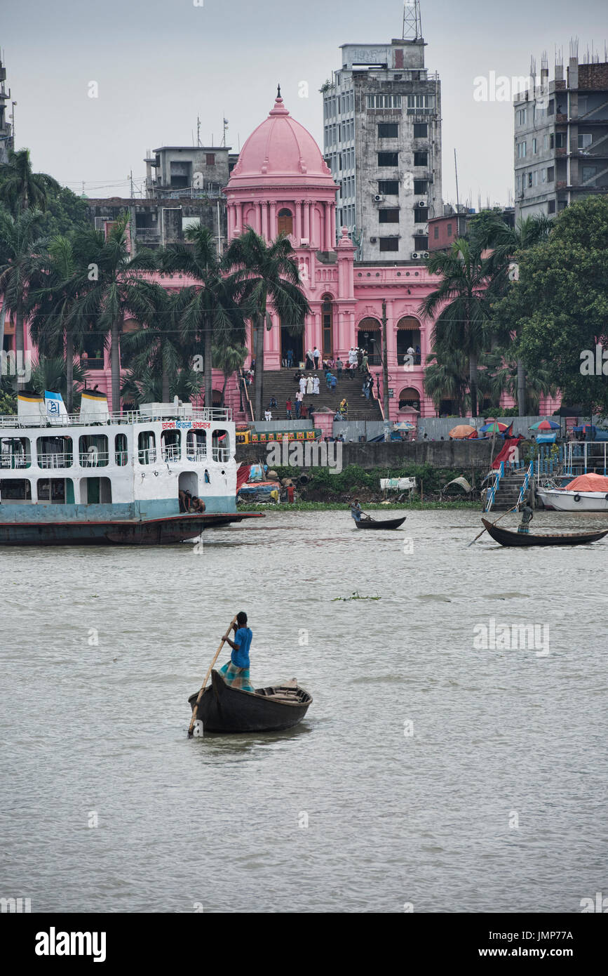 The Ahsan Manzil (Pink Palace) above the Buriganga River, Dhaka, Bangladesh Stock Photo