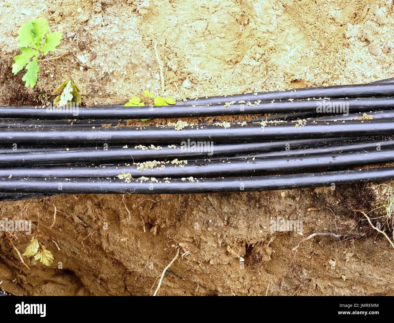 Building of lines of metallic and fiber optic cables, construction of