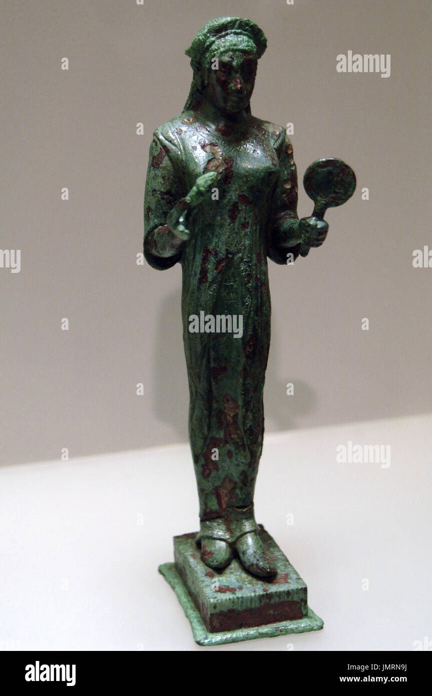 Roman art. Lavinium. Bronze votive objects from the santuary of the 13