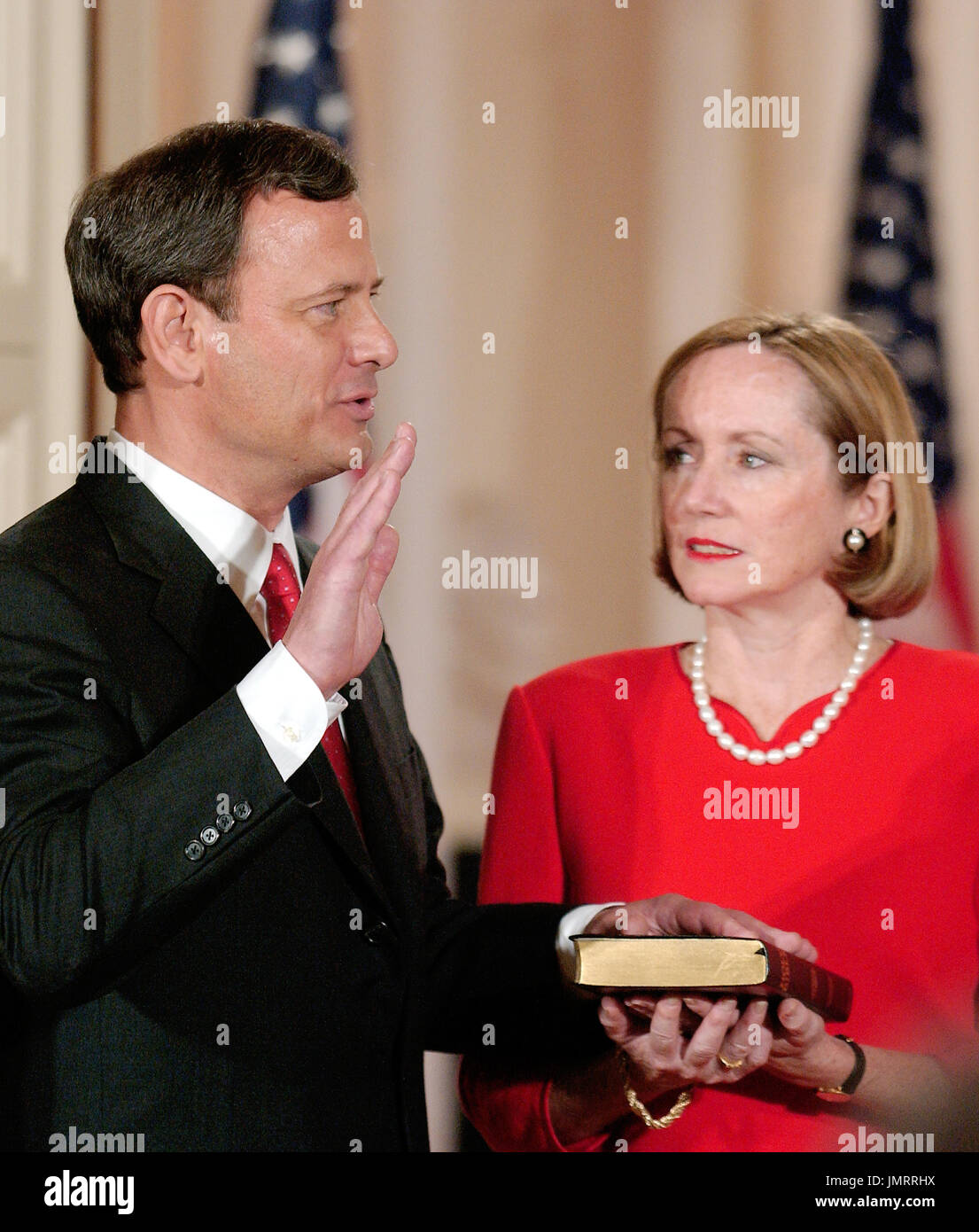 John roberts sworn in as chief justice hi-res stock photography and ...