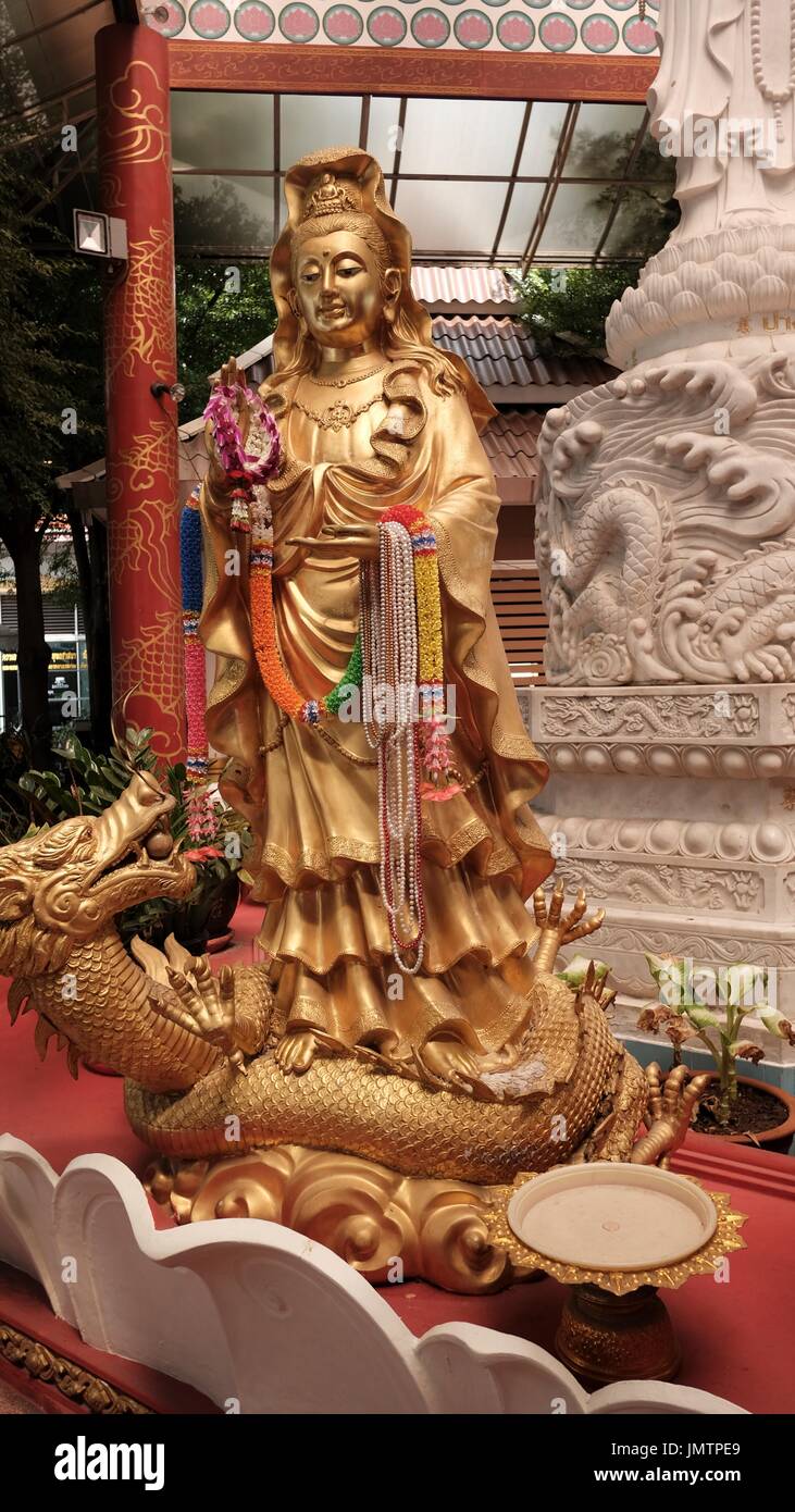 Wat Yannawa the Boat Temple Buddhist Wat 3rd class Royal Temple Viharn Chinese Junk Vessel Charoen Krung Road Bangkok Thailand Stock Photo