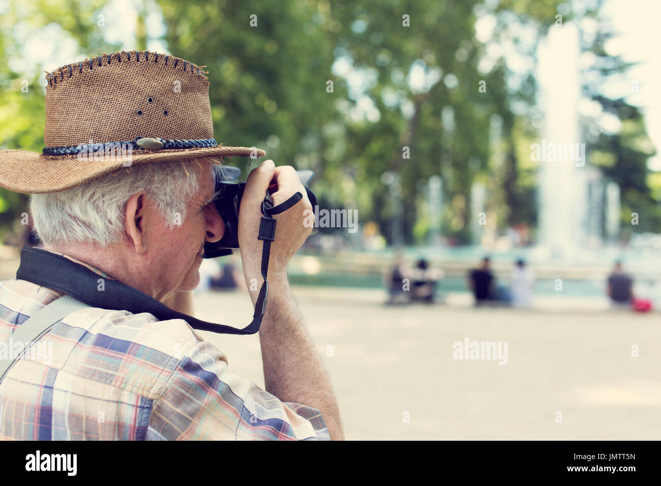 Pensioner outside portrait hi-res stock photography and images - Alamy