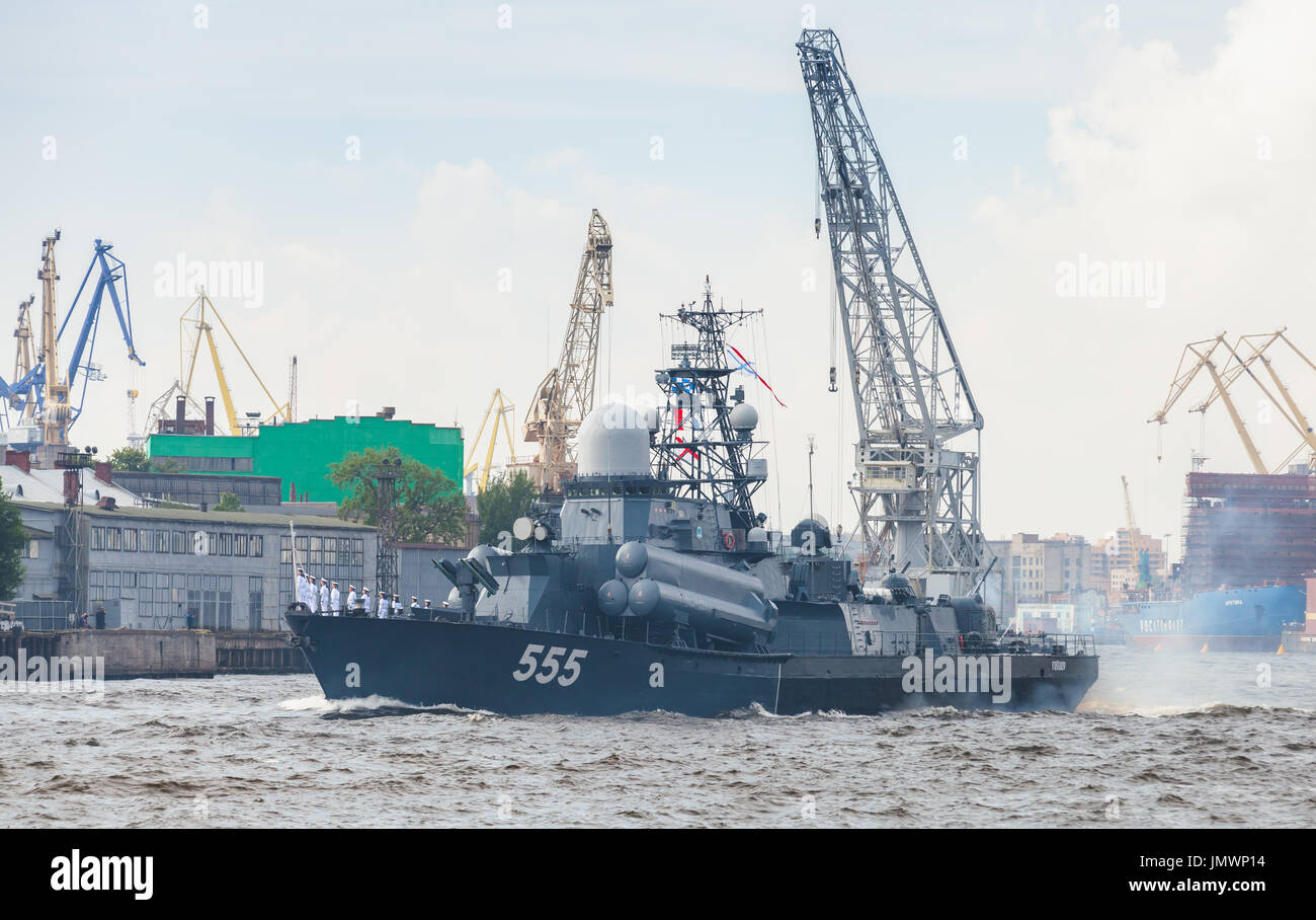 Saint-Petersburg, Russia - July 28, 2017: Warship on the Neva River. Rehearsal for the parade of Russian naval forces. Nanuchka-class missile corvette Stock Photo