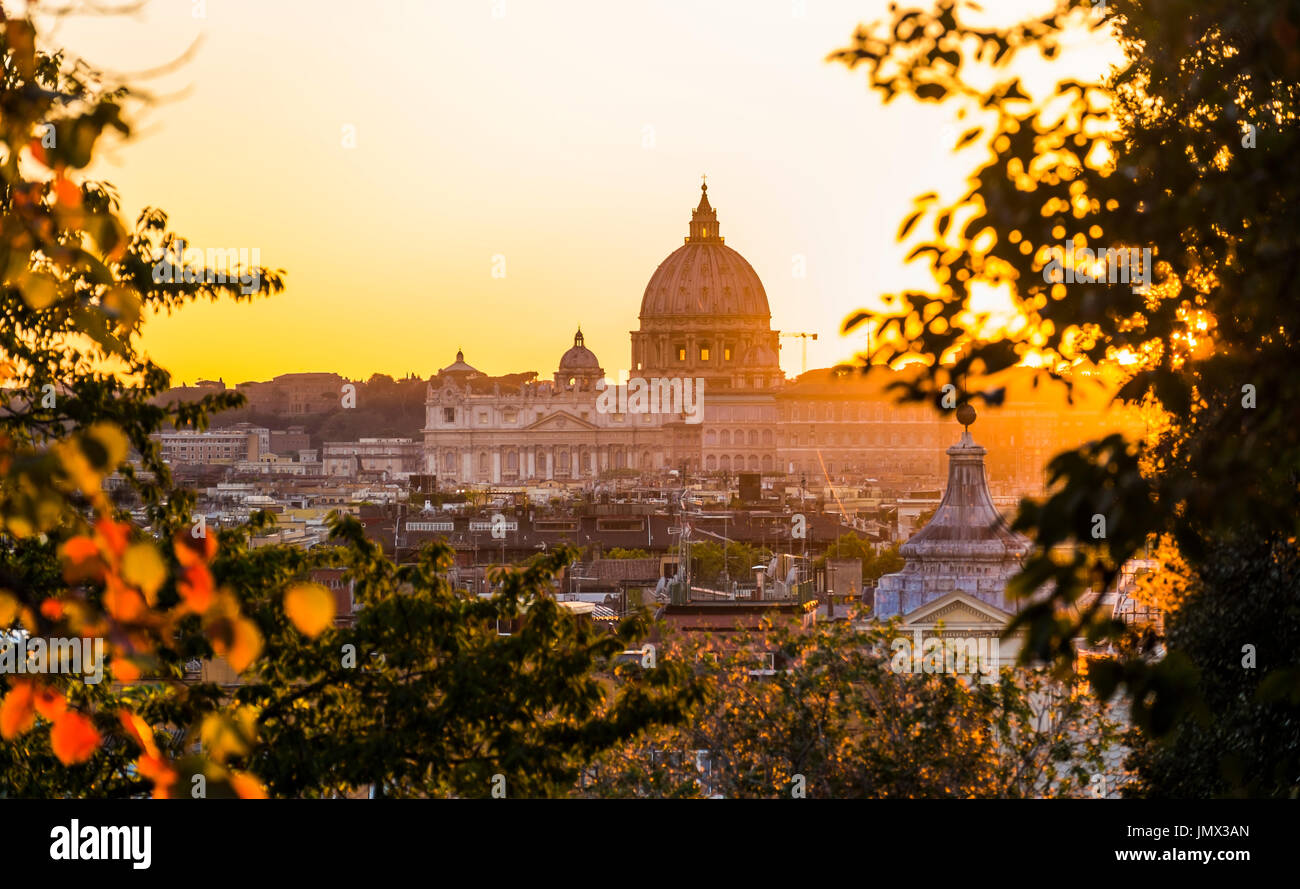 st peter´s basilica at dusk seen from pincian hill in villa borghese gardens, rome, lazio, italy Stock Photo