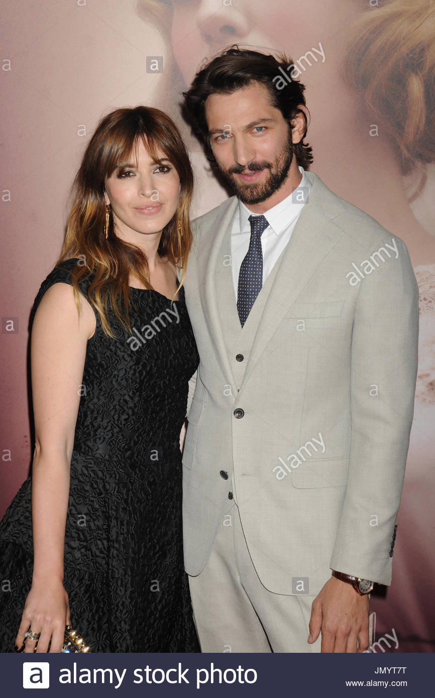 Tara Elders And Michiel Huisman Stock