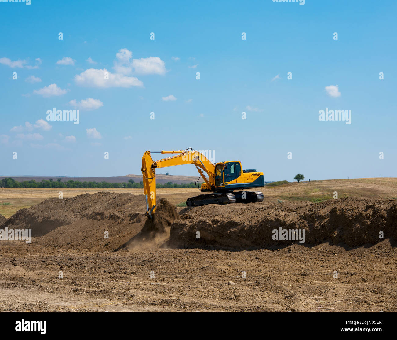 work heavy excavator Stock Photo Alamy