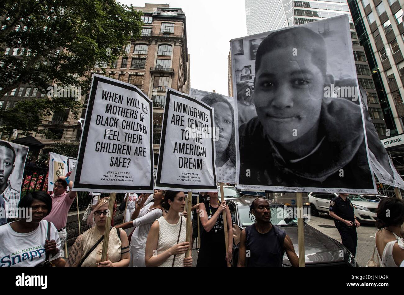 Silent protest parade in new york city hi-res stock photography and ...