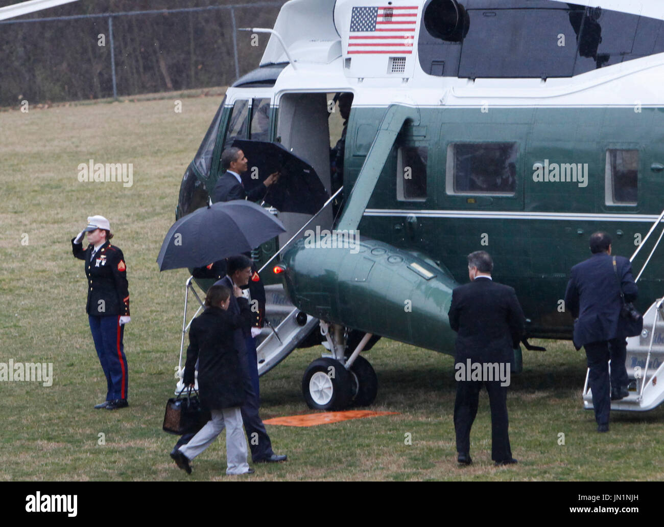 Obama Walter Reed United States President Barack Obama departs Walter Reed National ...