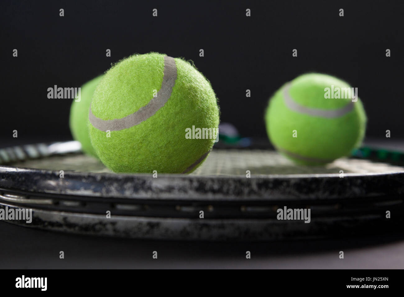 Blackbackground hi-res stock photography and images - Alamy