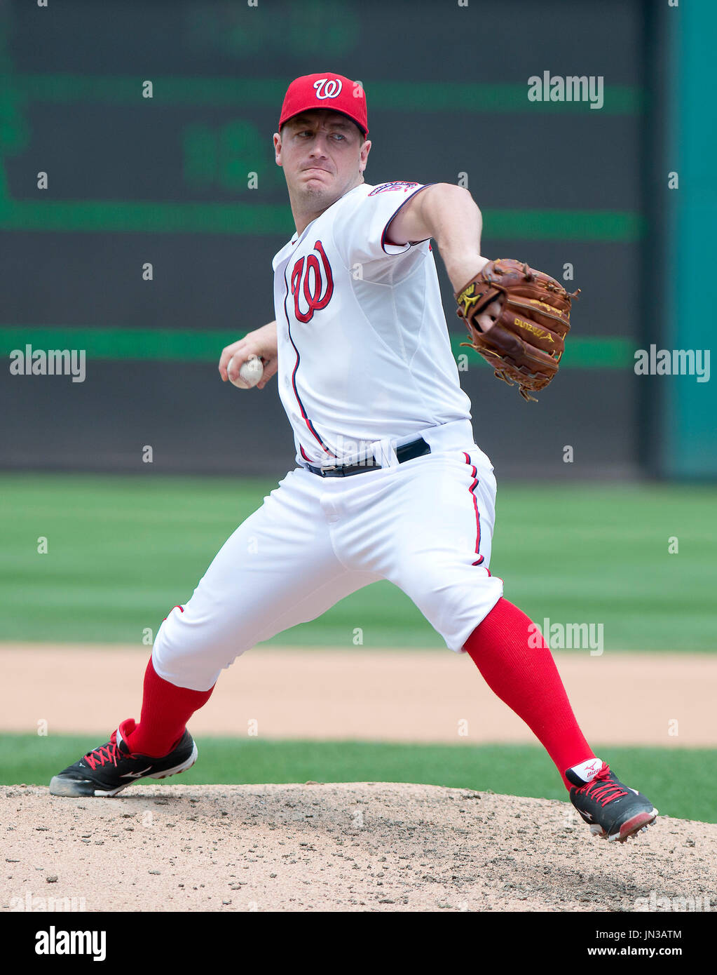 Washington Nationals starting pitcher Jordan Zimmermann (27) works in the seventh inning against the New York Mets at Nationals Park in Washington, D.C. on Thursday, August 7, 2014.  Zimmermann was not involved in the decision as the Nationals won the game 5 - 3 in 13 innings. Credit: Ron Sachs / CNP (RESTRICTION: NO New York or New Jersey Newspapers or newspapers within a 75 mile radius of New York City) Stock Photo