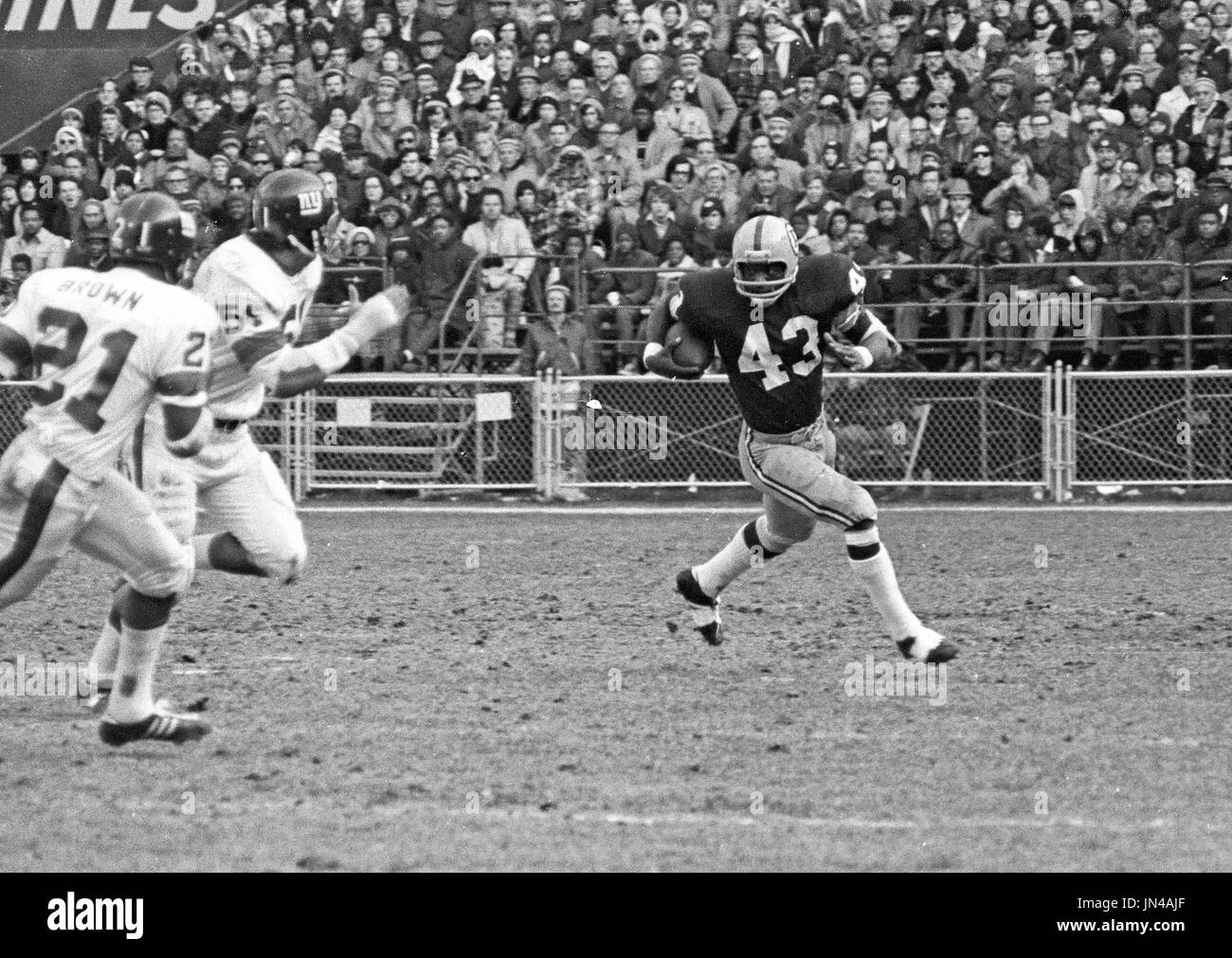 Washington Redskins Running Back Larry Brown Editorial Stock Photo - Stock  Image